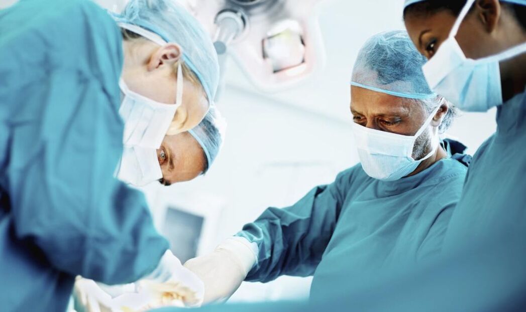 Chirurgie se provádí za účelem zvětšení velikosti penisu